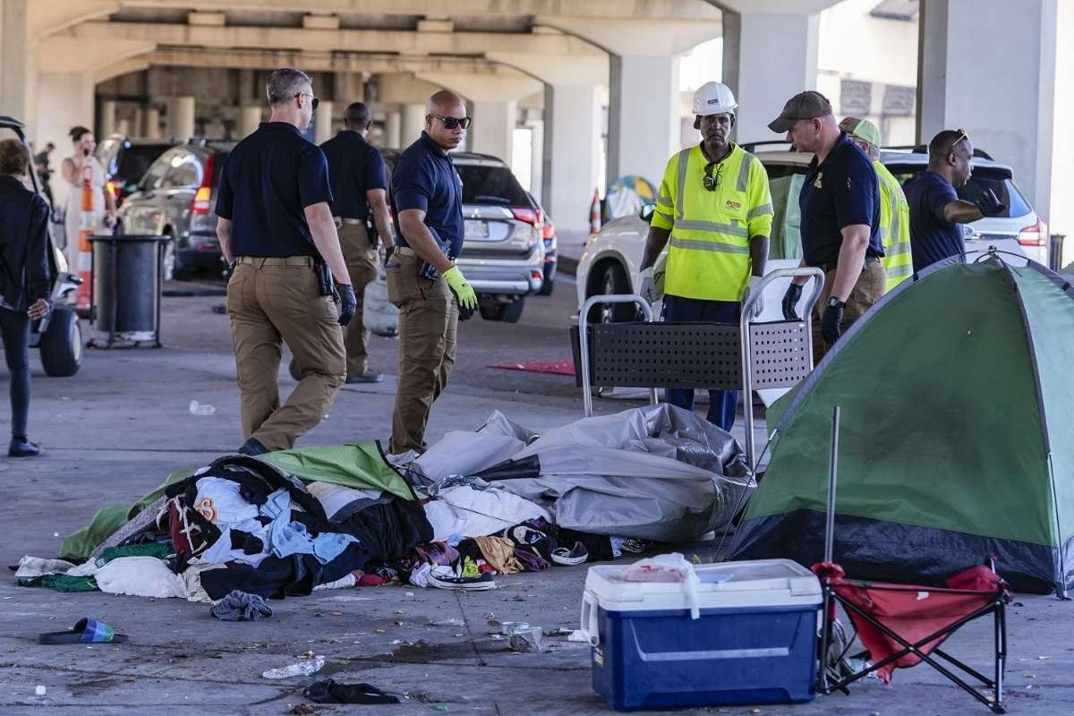 Louisiana Relocates Homeless in New Orleans Ahead of Major Events