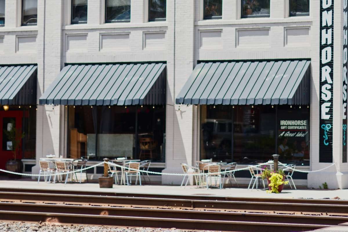 Choosing the Perfect Awning Style | 4 Aspects of Using Custom Awnings for Restaurant Branding | The Enterprise World