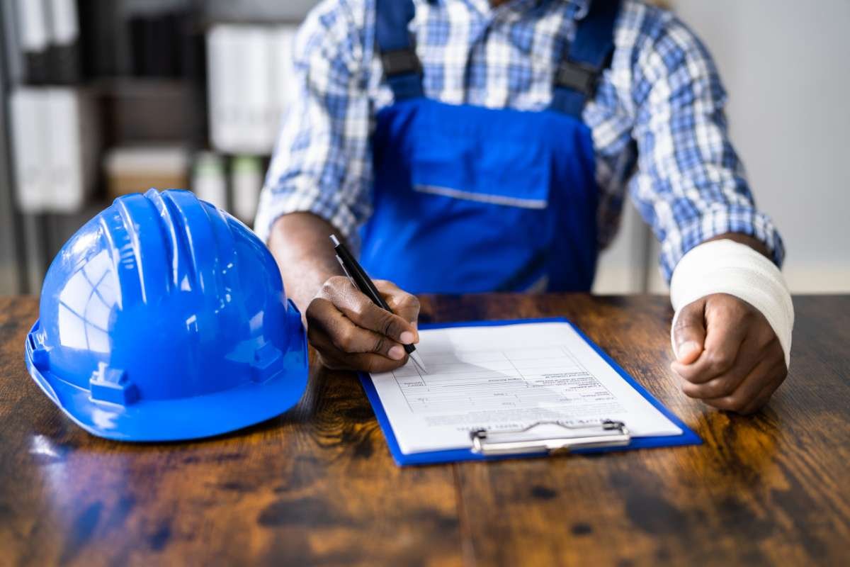 The Benefits of Worker’s Compensation Insurance for Your Employees