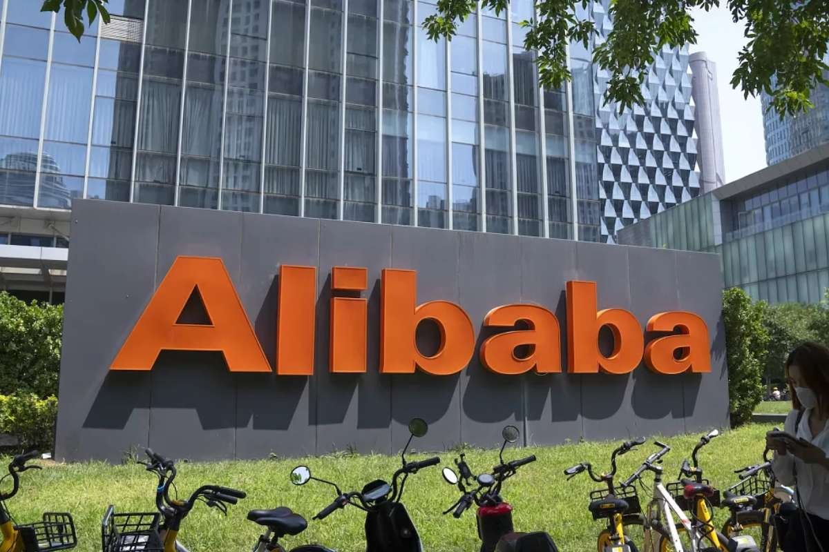 Alibaba Shares Surge as E-commerce and Cloud Growth Drive Strong Earnings