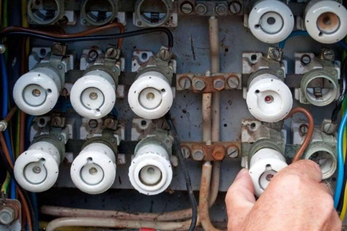 Outdated Electrical Systems: What Every Homeowner Should Know | The Enterprise World