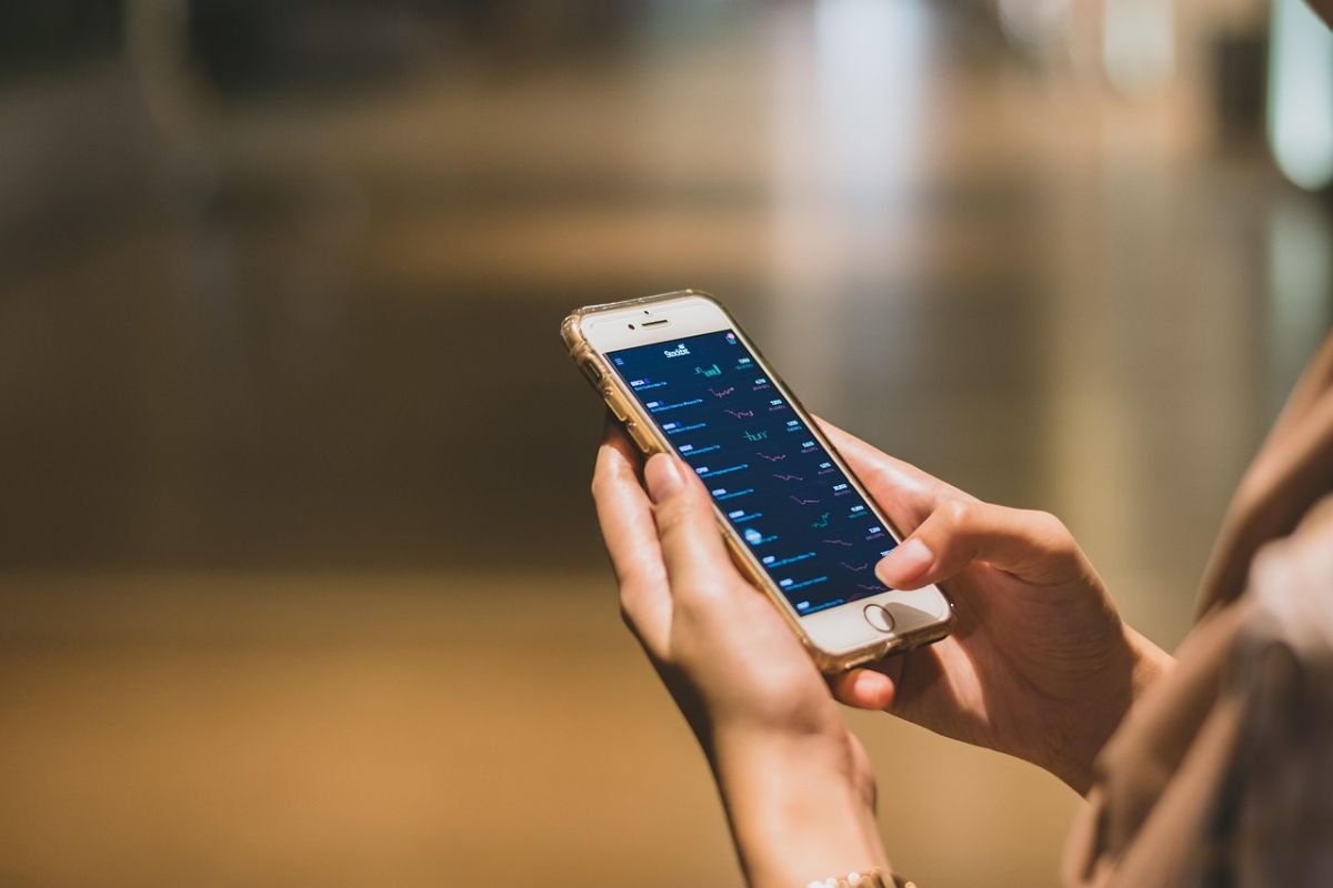 Impact of New Zealand's Cashless Economy | The Enterprise World