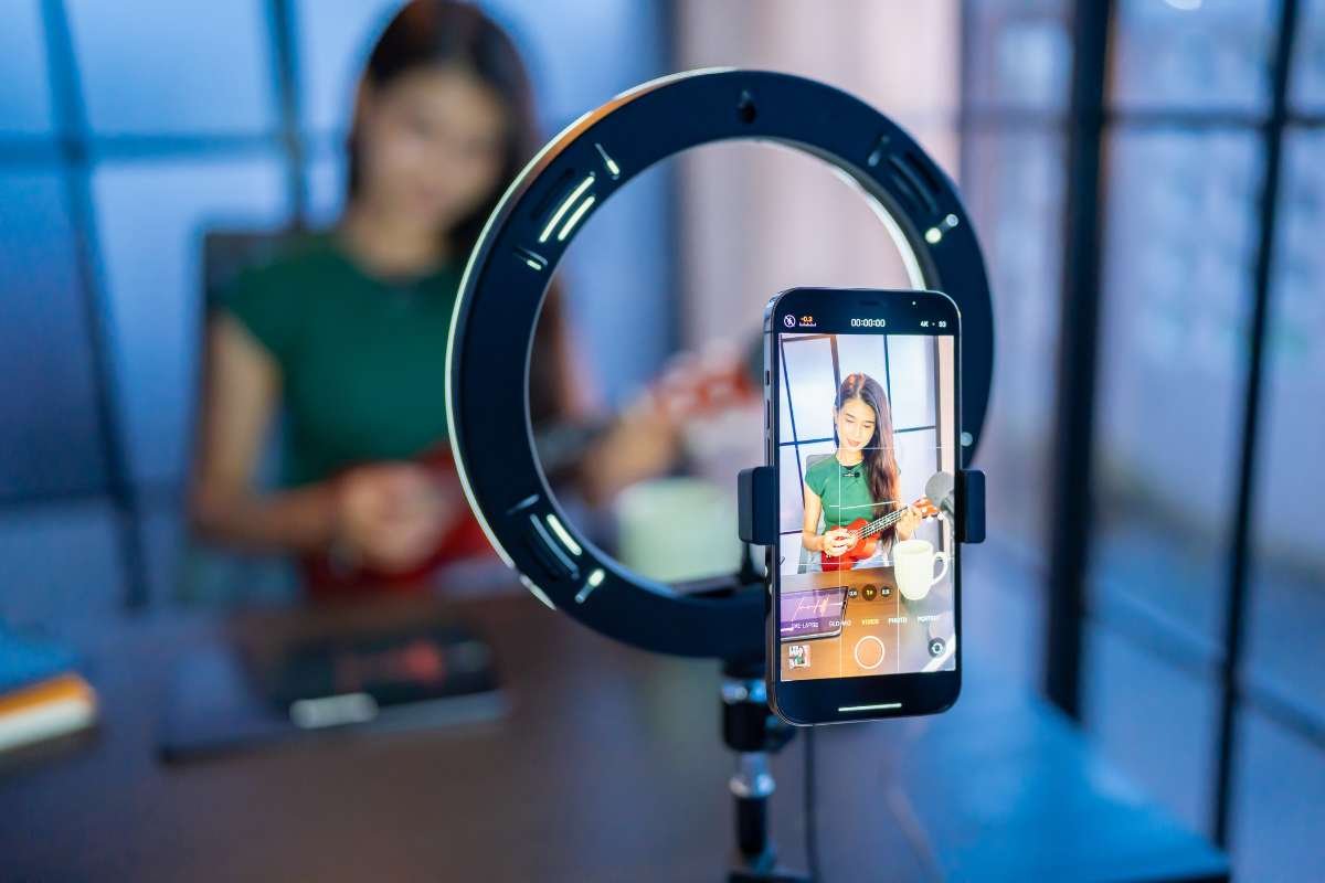YouTube Monetization Requirements 2025 | The Enterprise World 