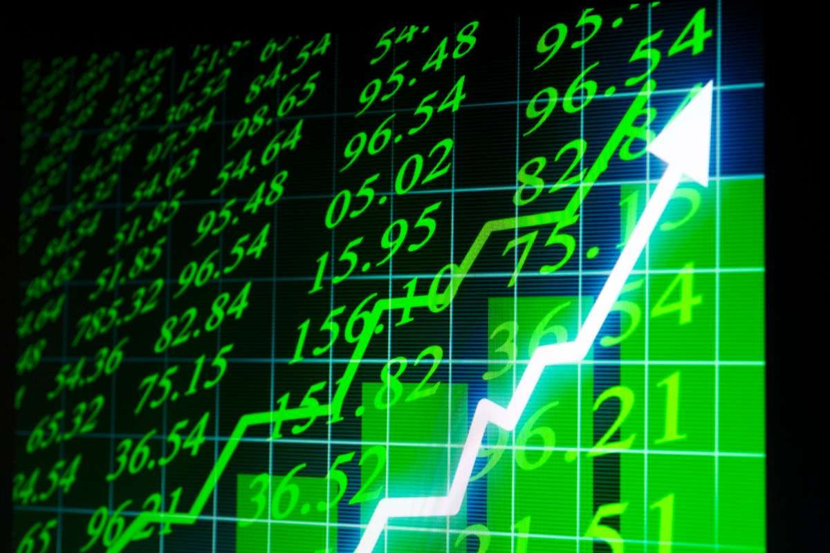10 Best Growth Stocks to Buy in 2025 for Long-Term Investors