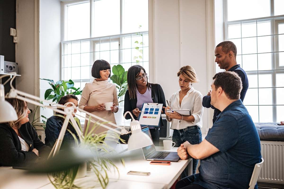 5 Reasons Why Professional Headshots Matter for Your Corporation | The Enterprise World 
