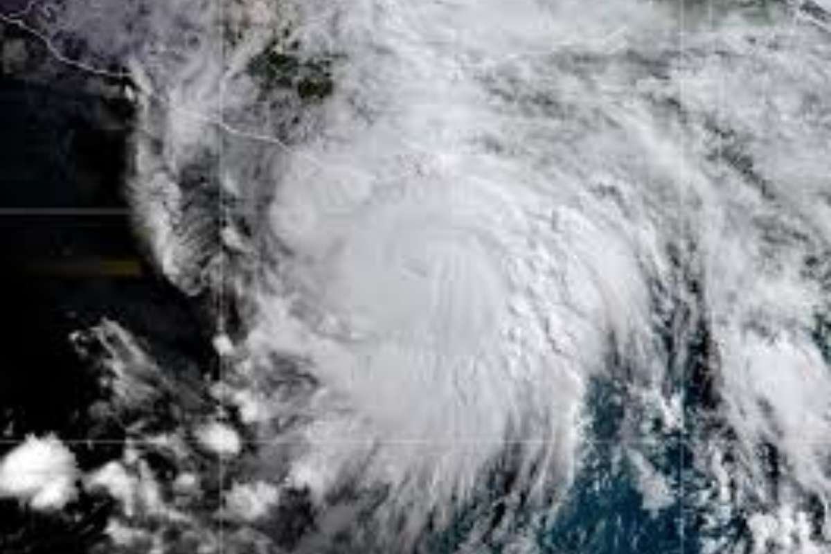 Hurricane Erick Approaches Southern Mexico as Category 3 Storm, Authorities Urge Caution