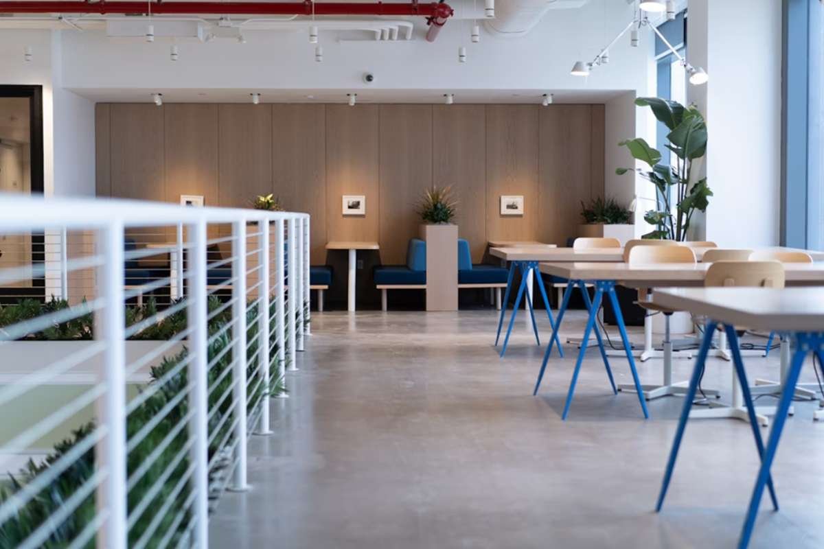 Transforming Work Environments with Modular Office Solutions