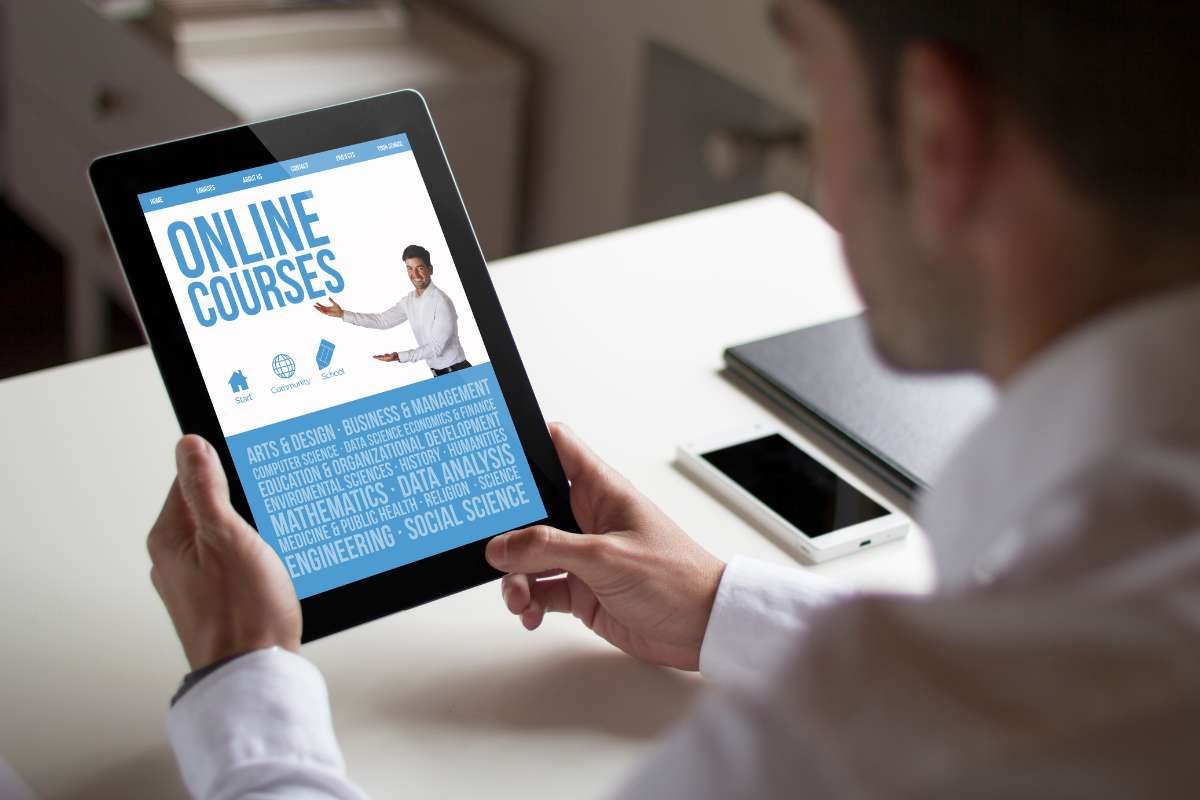 30 Best Passive Income for Retirees to Make Money Quickly | The Enterprise World