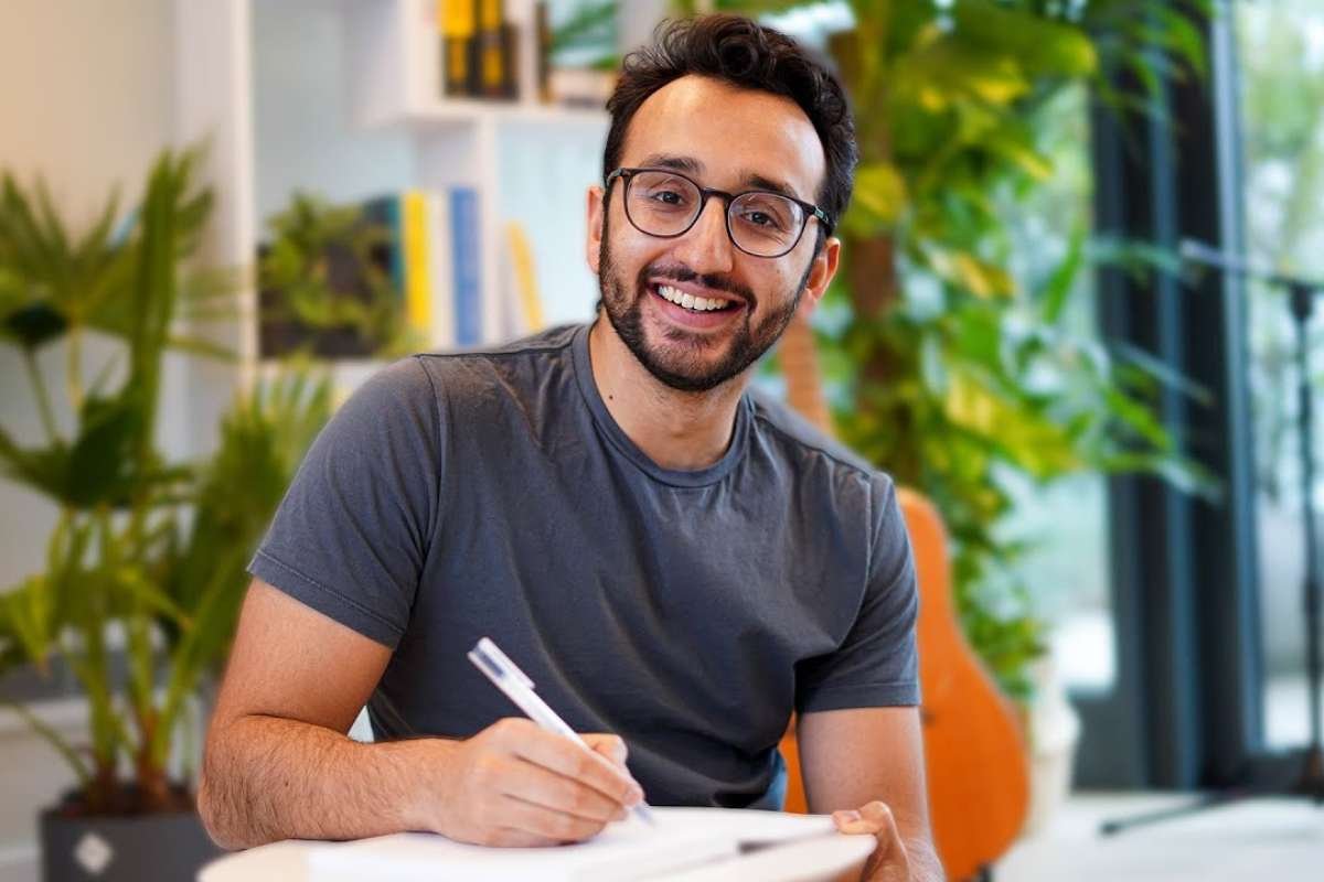 Top 10 Entrepreneurs Who Are Making Passive Income | The Enterprise World
