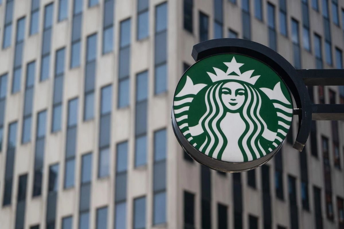 Starbucks Beats Revenue Expectations Amid Turnaround Push, but Profits Lag
