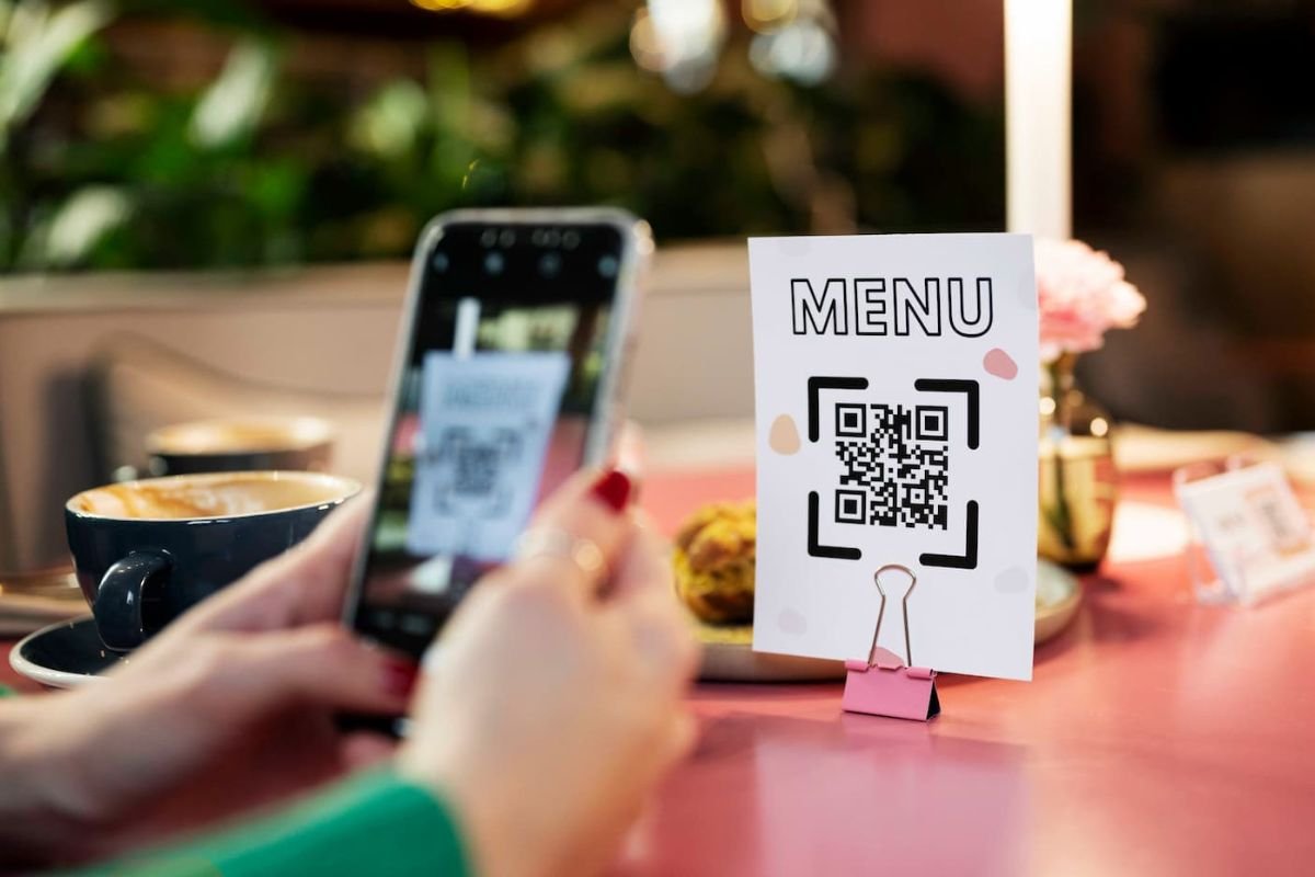 How Businesses Can Leverage QR Codes to Enhance Customer Engagement?