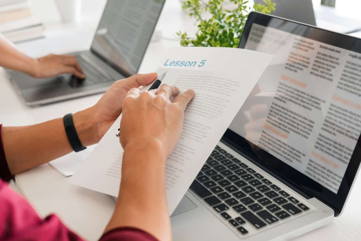 15 Passive Income Ideas for Teachers to Earn More | The Enterprise World 