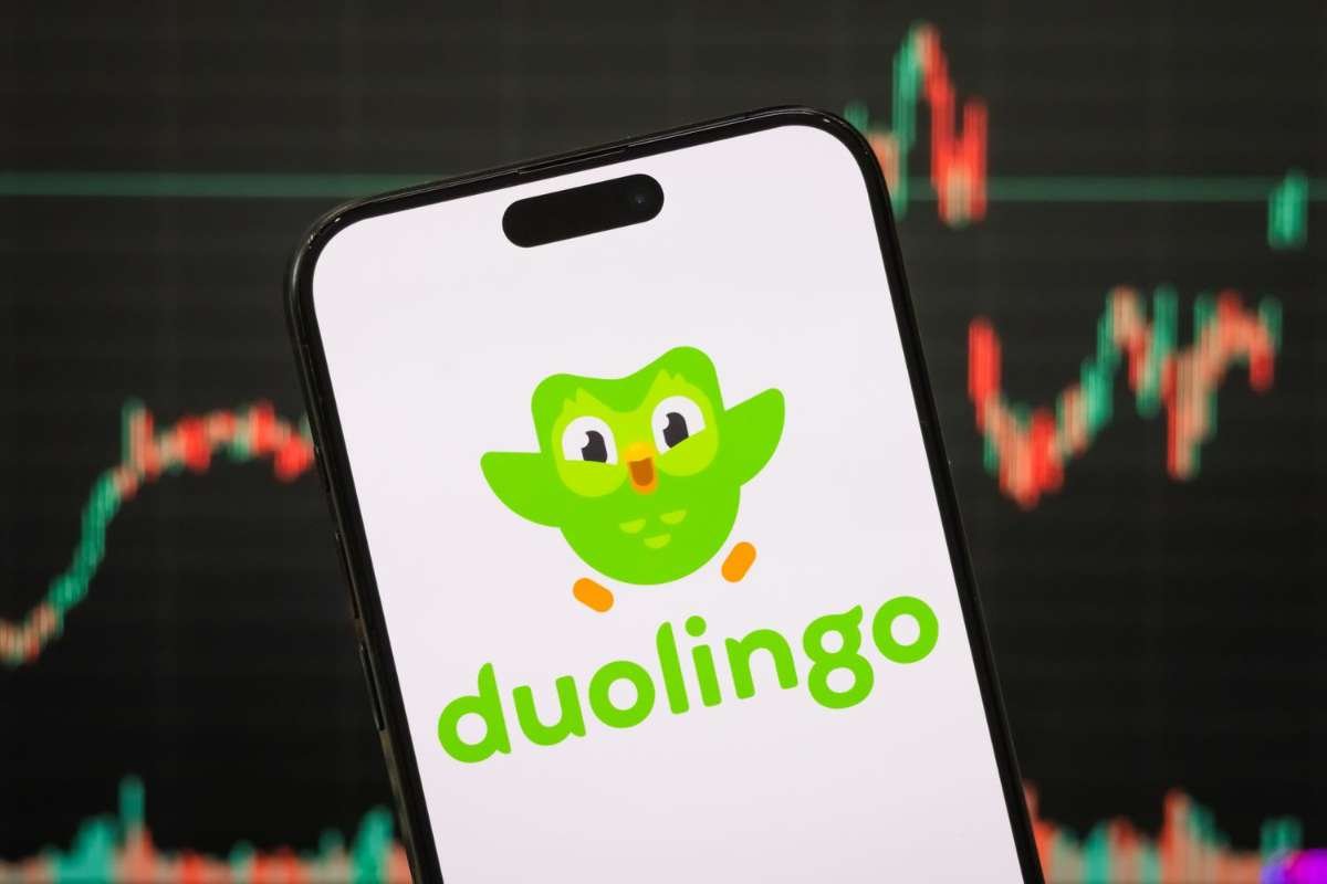 Duolingo Stock Edges Higher Despite Sharp Decline in Trading Volume