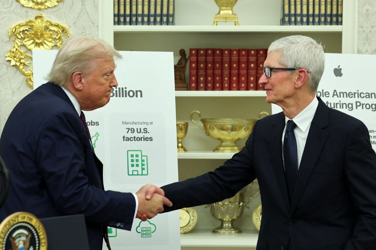 Tim Cook’s Strategic Move: How Apple Secured Tariff Relief with a $600 Billion U.S. Commitment