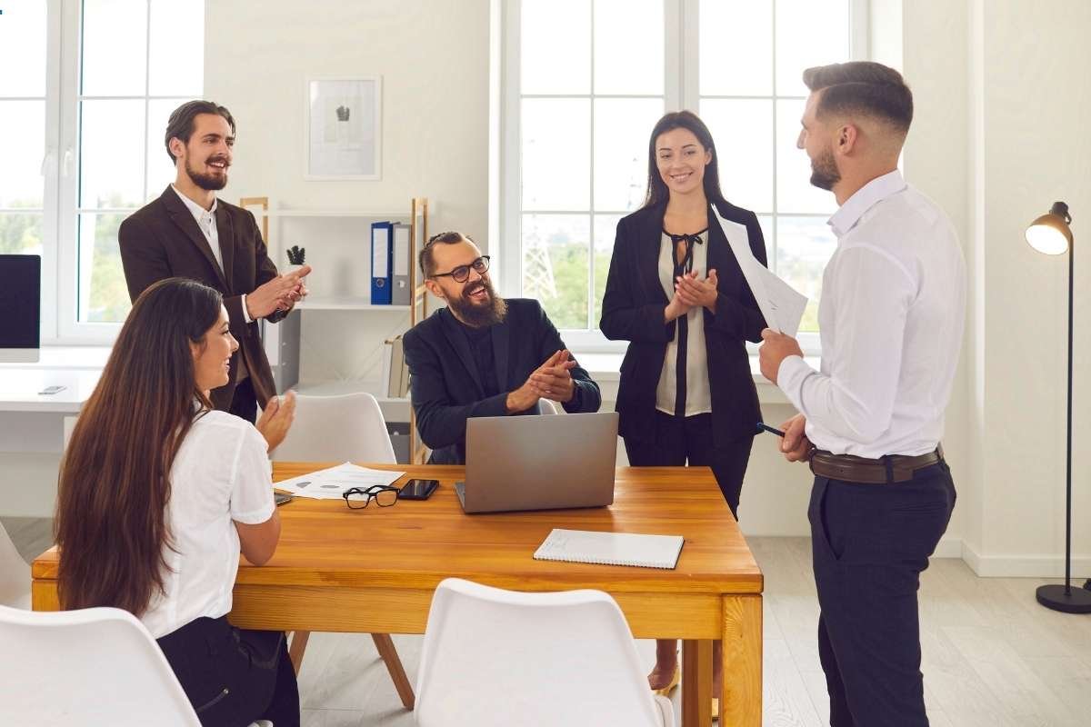 The Importance of Business mentors for young entrepreneurs in 2025 and How to Find One (with Actionable Plan and Email Templates)