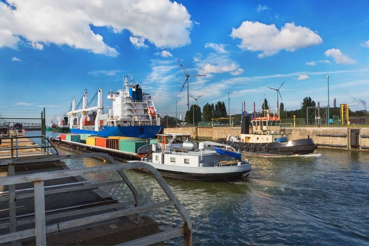 13 Largest Ports in the US Driving Global Shipping | The Enterprise World 