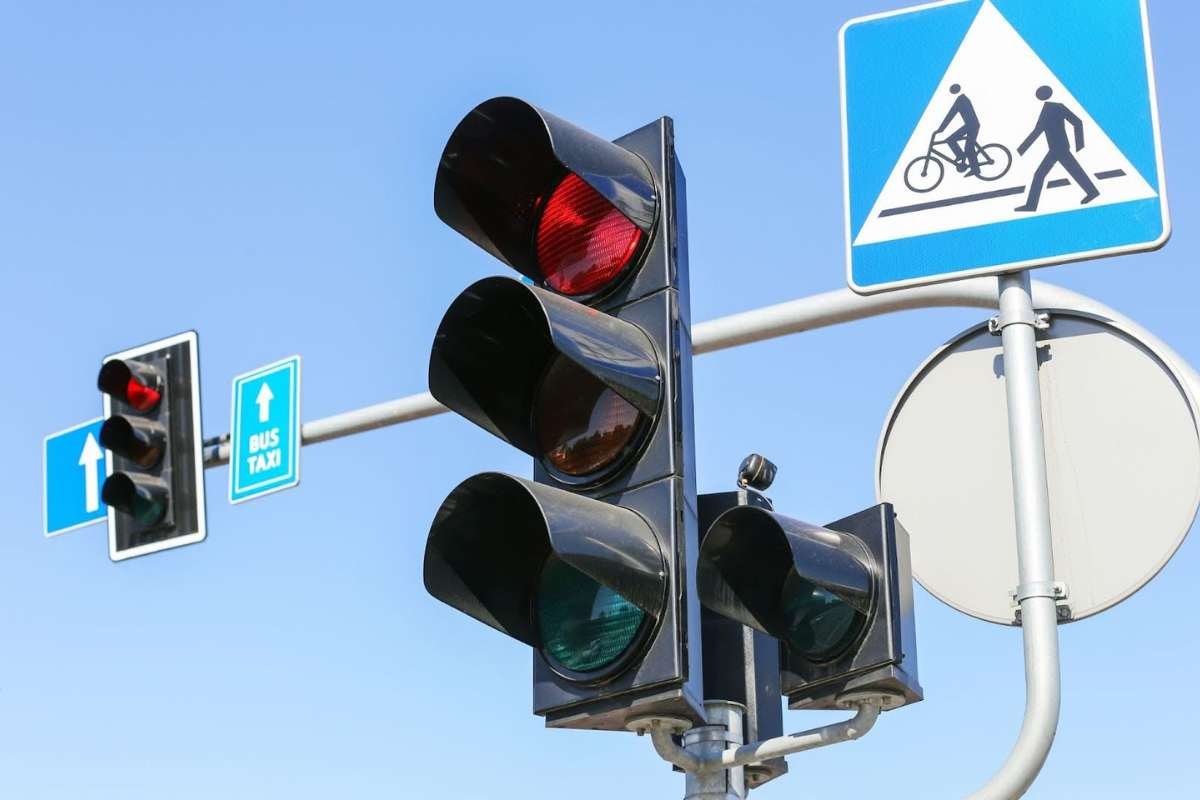 Enhancing Road Safety Through Strategic Driver Behaviour Road Signage | The Enterprise World