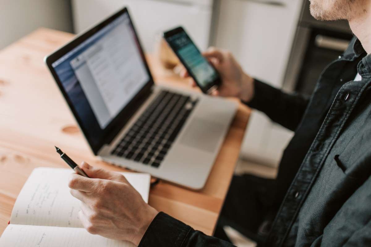 How Businesses Can Manage WhatsApp More Effectively?