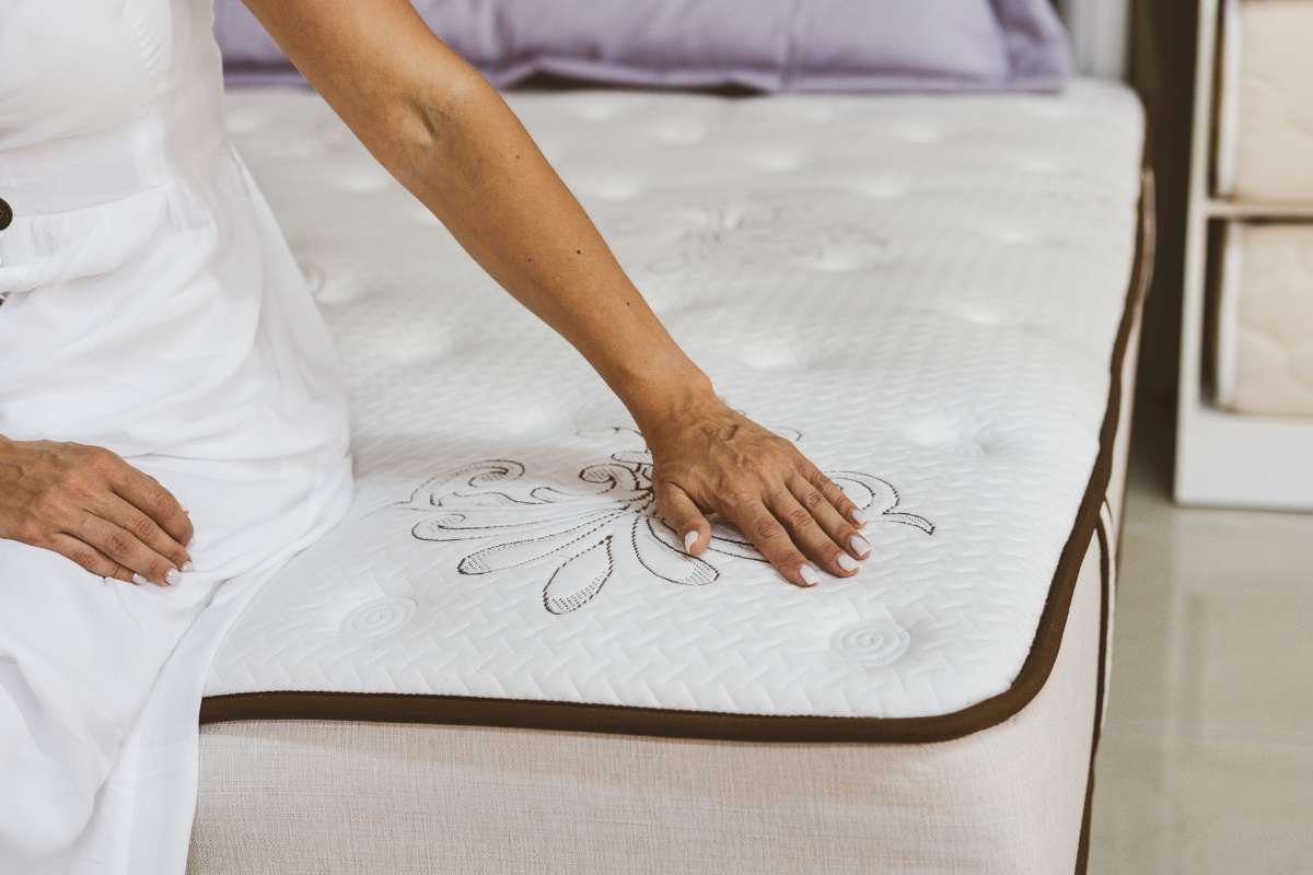 Firm vs Plush Mattress: How to Choose the Right Comfort | The Enterprise World