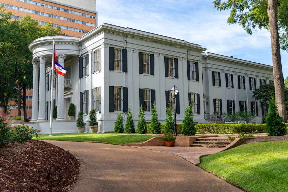 The Mississippi Governors Mansion Jackson Mississippi An Official Residence Reflecting the Architectural Heritage and Political Significance of the State