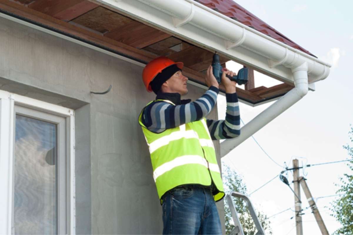 How Eavestrough Repair in Calgary Prevents Costly Water Damage? | The Enterprise World