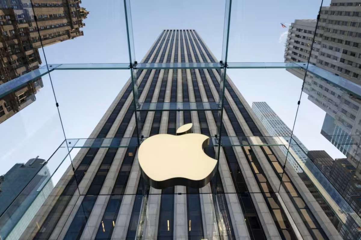 Apple’s Strong Earnings & AI Push Lift Wall Street Sentiment | The Enterprise World