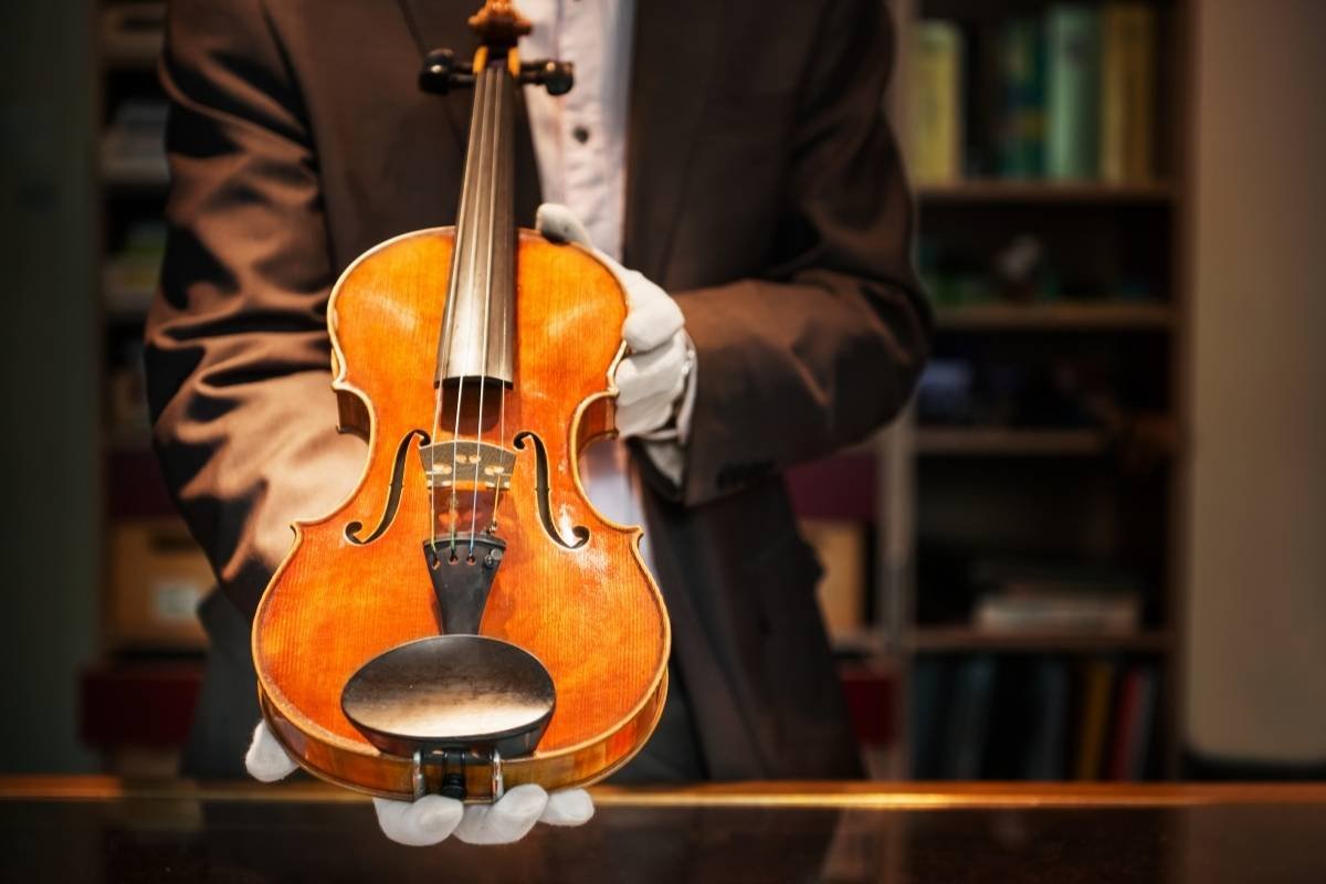 Why Collectors Pay for the Most Expensive Violin in History? | The Enterprise World