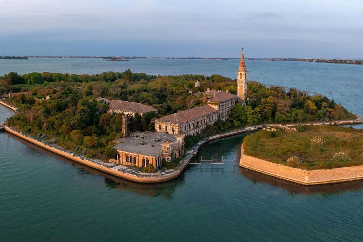 The 25 Most Haunted Places in the World Will Shock Every Brave Traveler | The Enterprise World