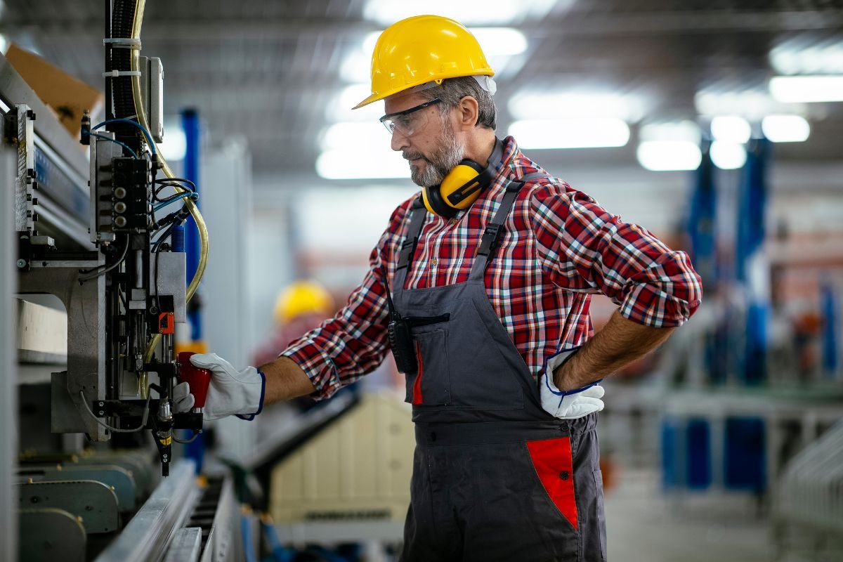 Ultrasonic Compressed Air Leak Detection Reduces Costs | The Enterprise World