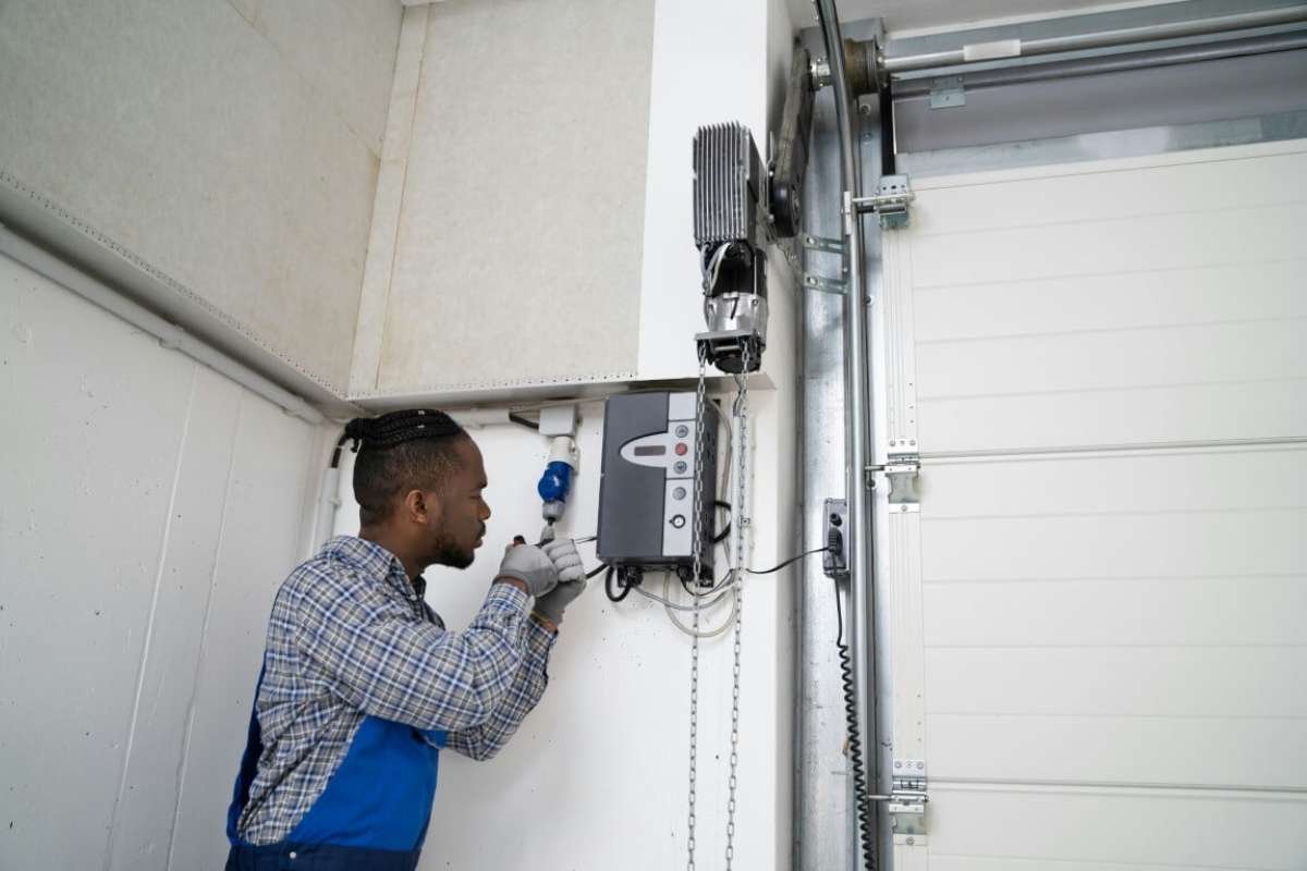 What Customers Look for in a Reliable Garage Door Repair Company? | The Enterprise World