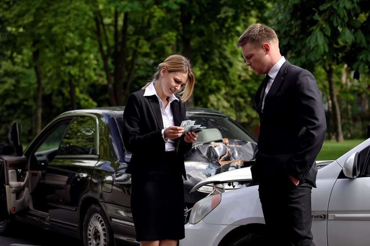 A Practical Guide on What to Do After a Car Crash | The Enterprise World