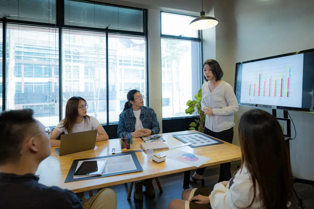 Use These 6 Equitable Hybrid Engagement Strategies to Keep Teams Connected | The Enterprise World