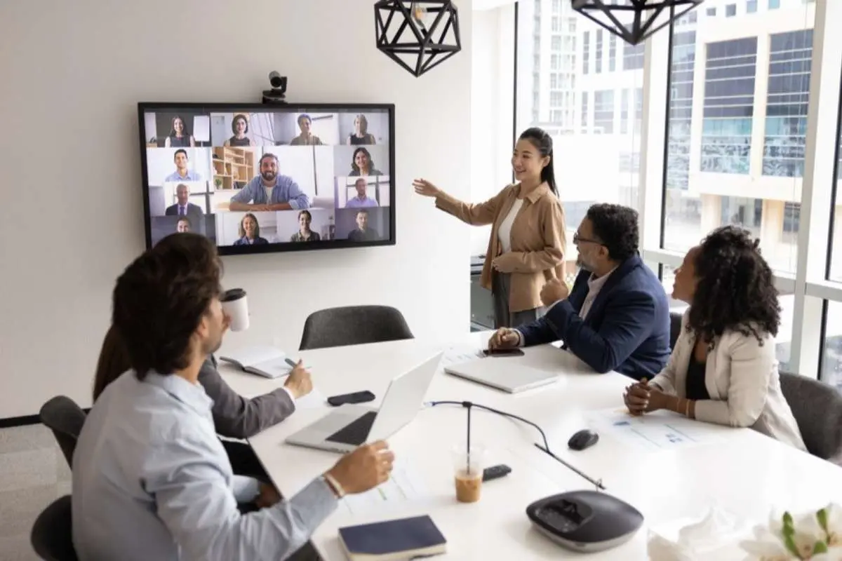 Use These 6 Equitable Hybrid Engagement Strategies to Keep Teams Connected | The Enterprise World