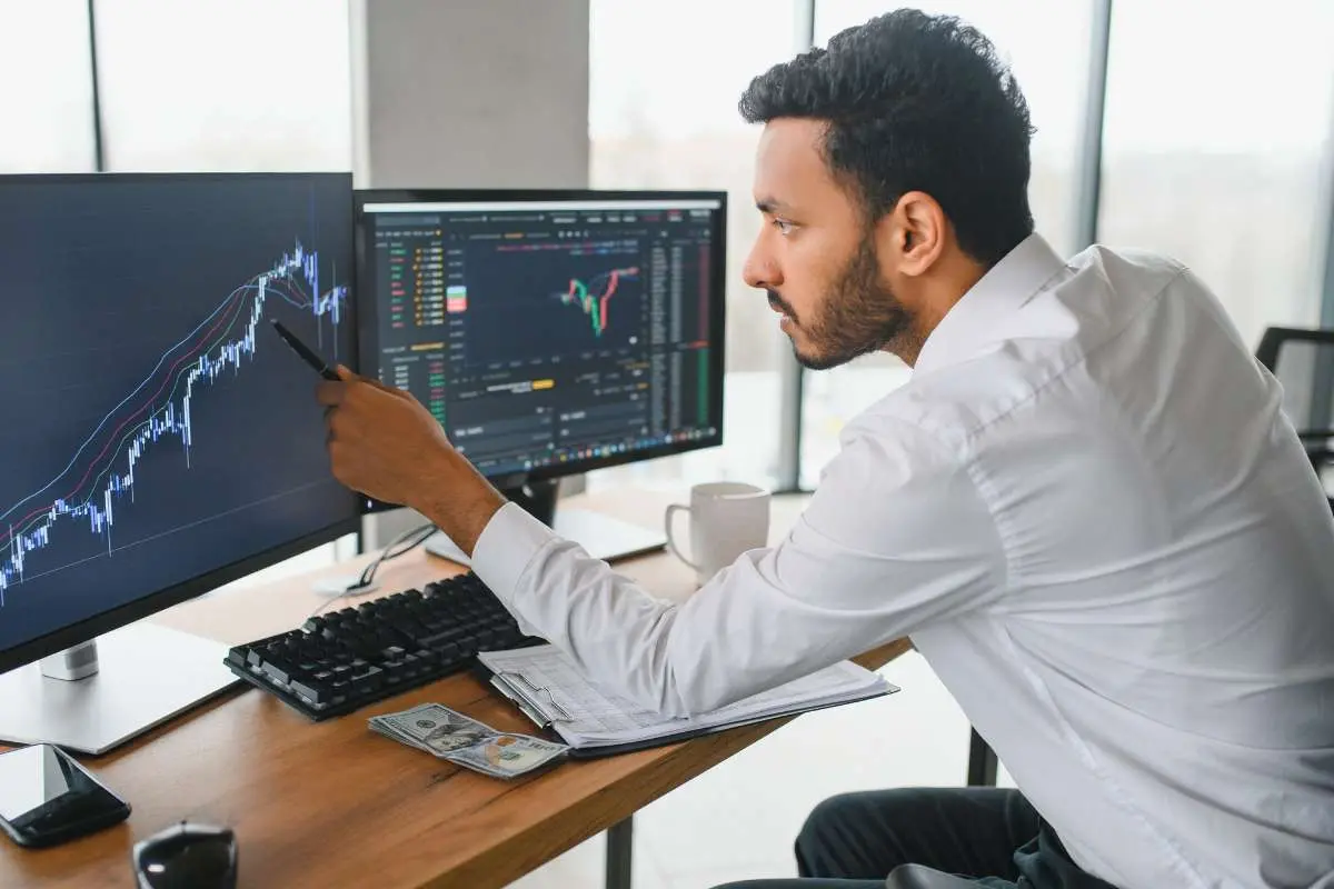 What Happens to Business When Borrowing Costs Rise? | The Enterprise World