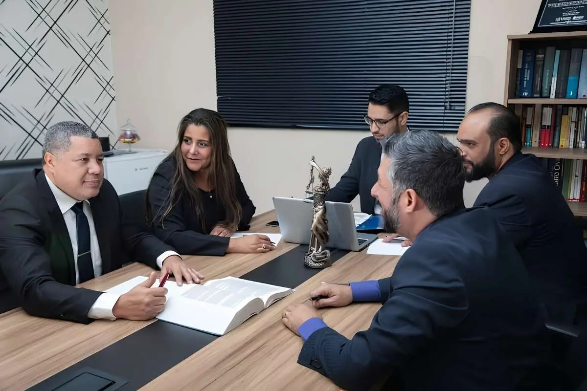 Benefits of Hiring a Personal Injury Lawyer for Claims | The Enterprise World