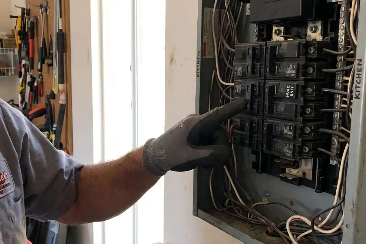 AC Circuit Breaker Keeps Tripping What Are The Causes & Fixes The Enterprise World