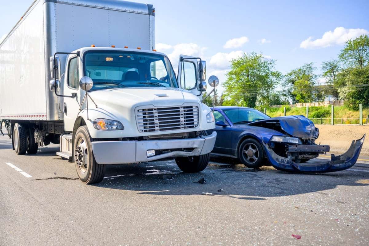 Commercial Truck Collision Repair: The Real Cost of Downtime | The Enterprise World