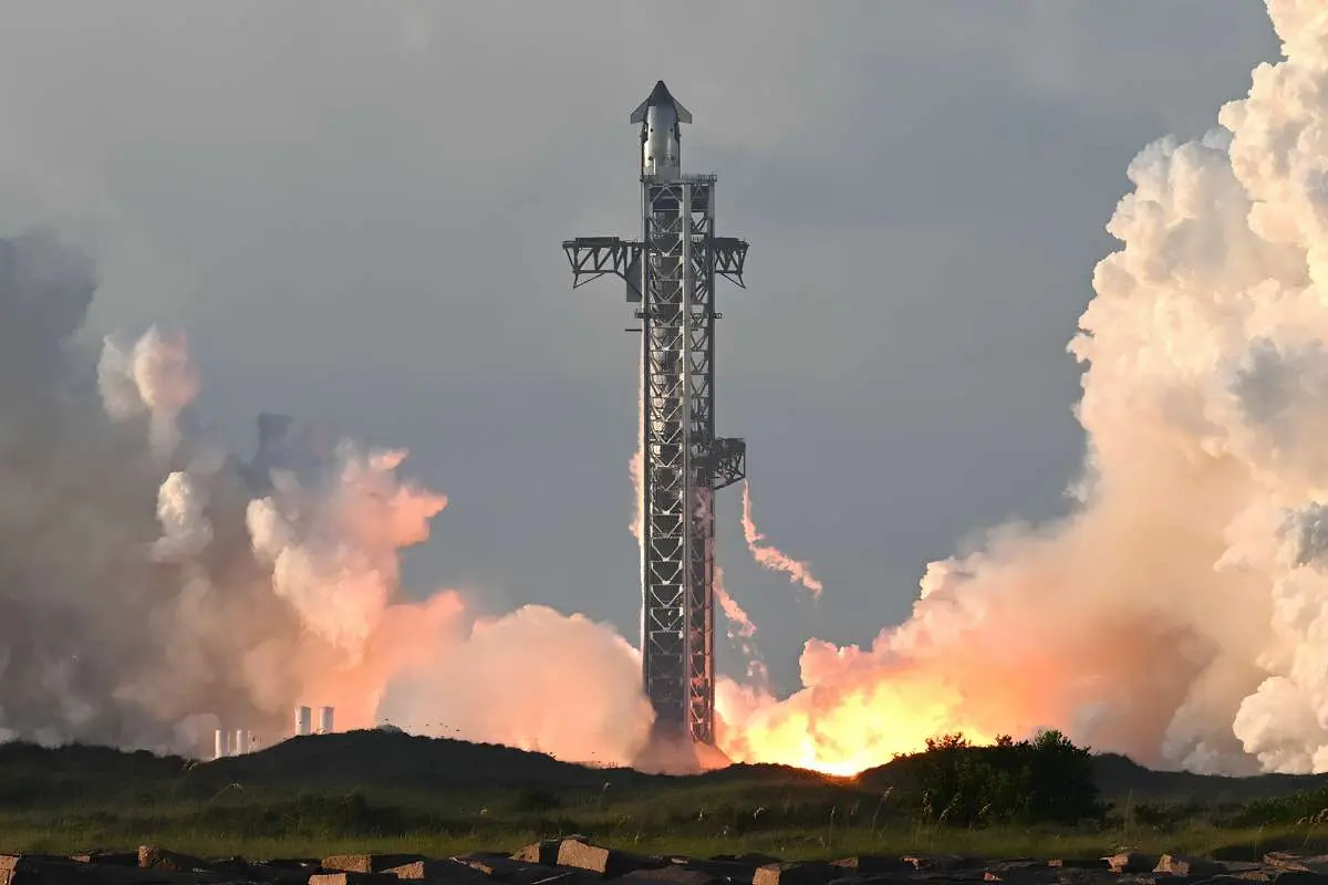 SpaceX Shares Fall After Starship Reaches Orbit for the First Time | The Enterprise World
