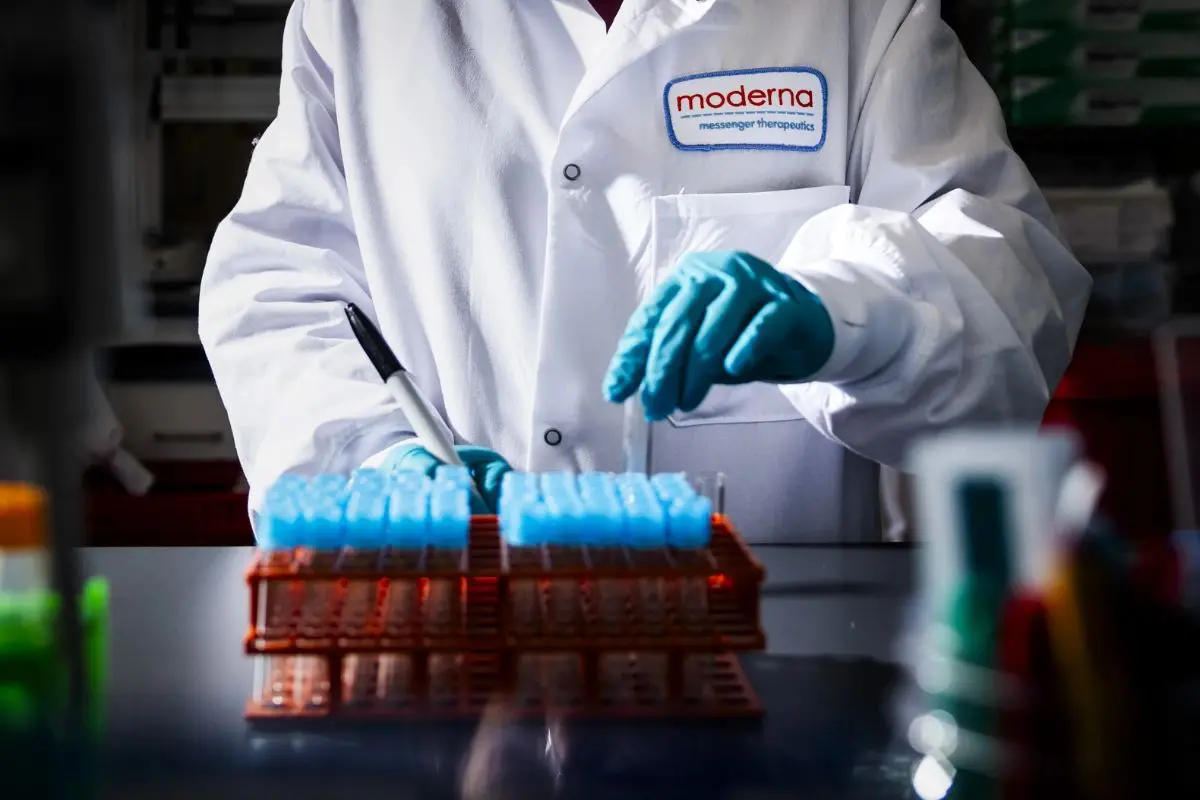 Moderna Stock Slides 18% After Cancer Vaccine Data Leak | The Enterprise World