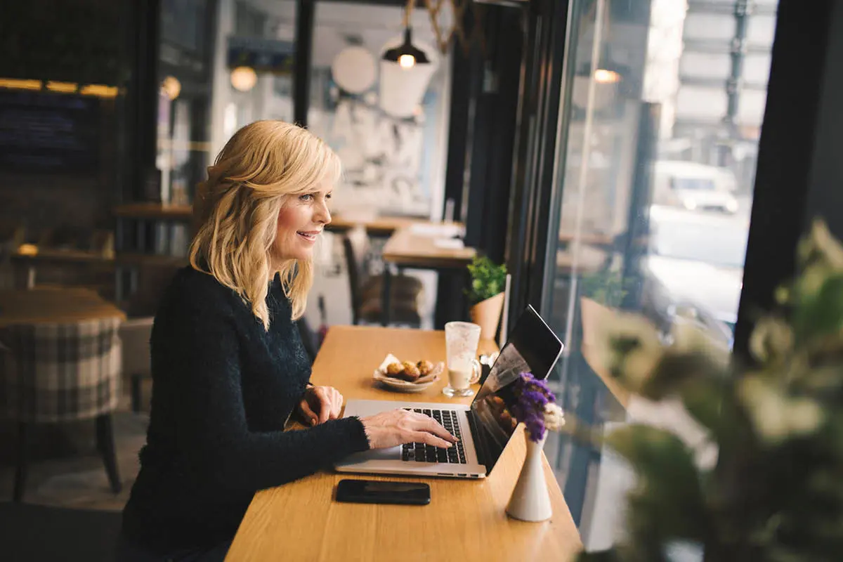 Corporate Career Stability vs Freedom: What Should You Choose? | The Enterprise World